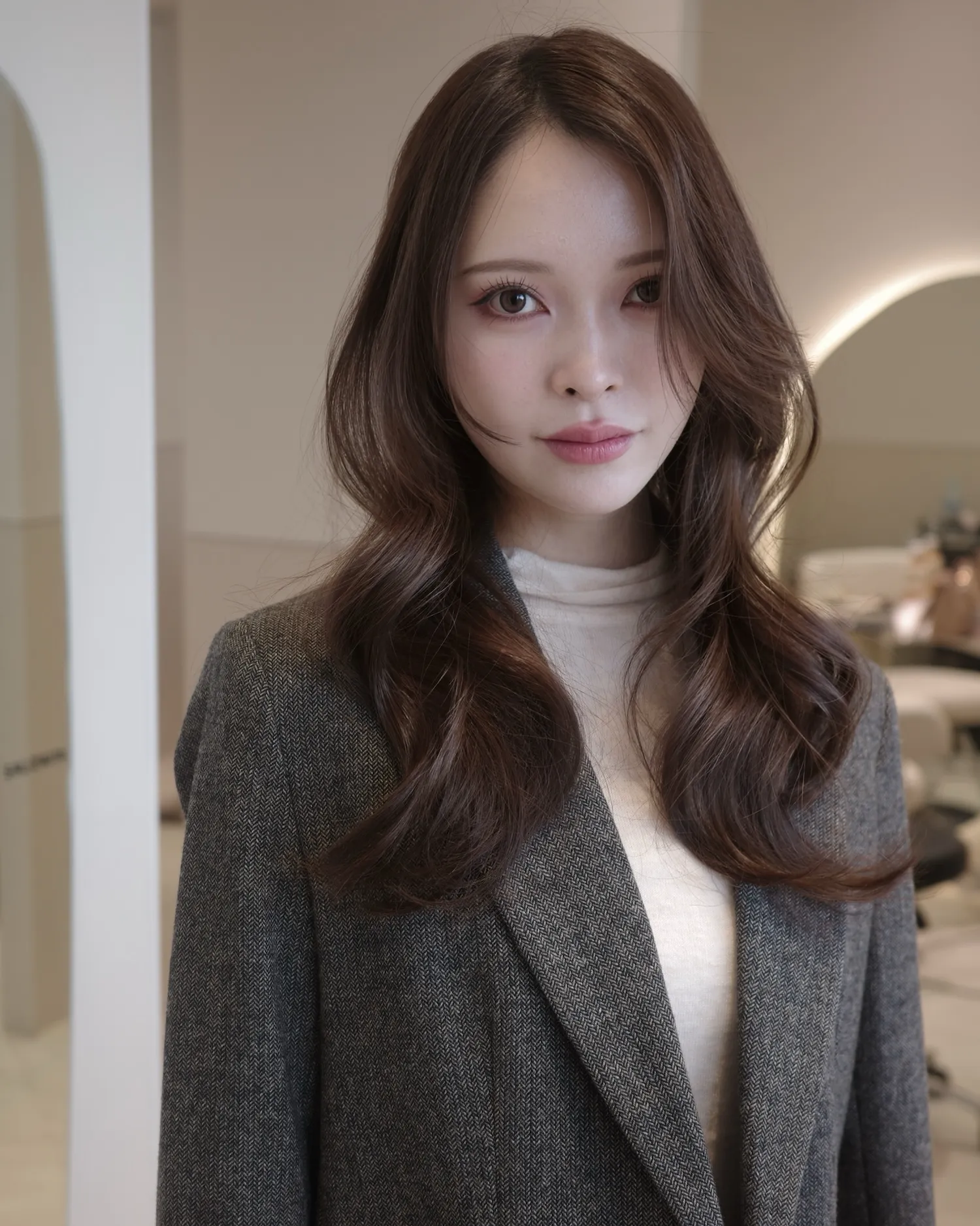 重めロングヘア×ローレイヤーカット